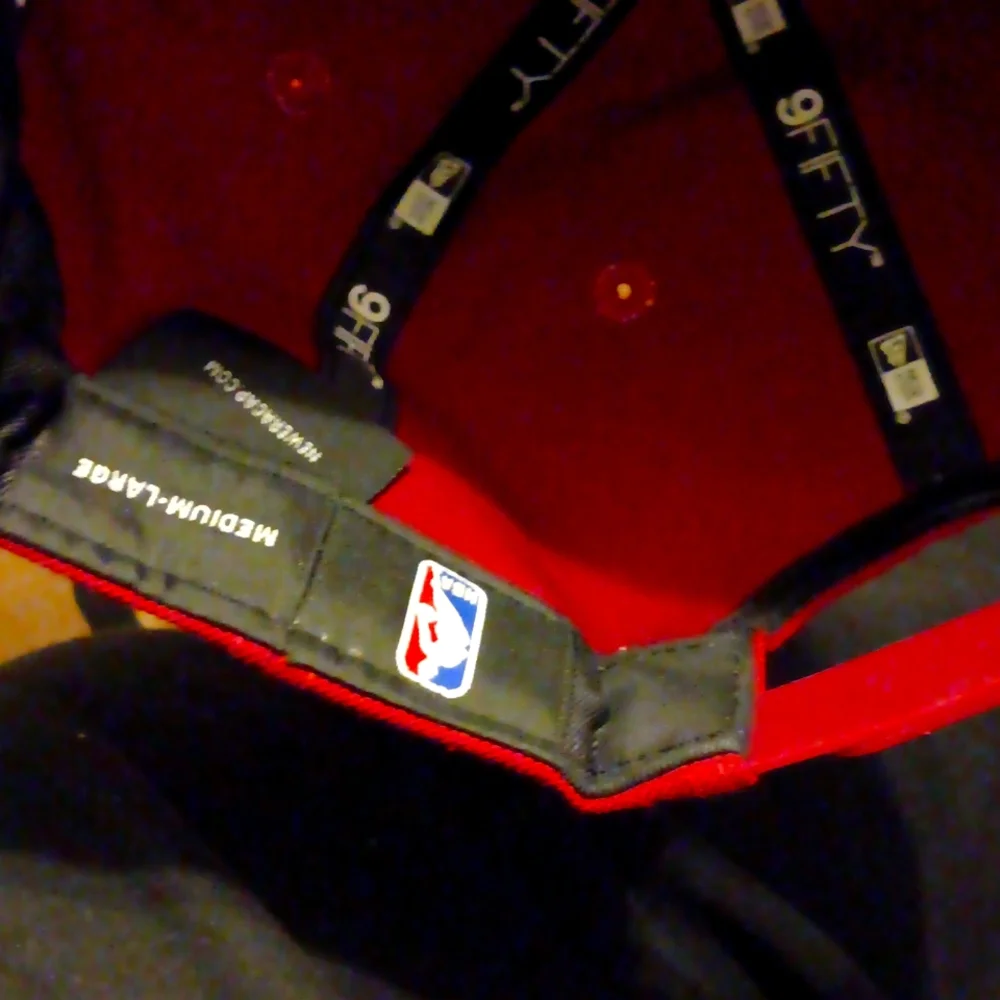 CAVALIERS NEW ERA HAT SNAPBACK - Picture 3 of 3